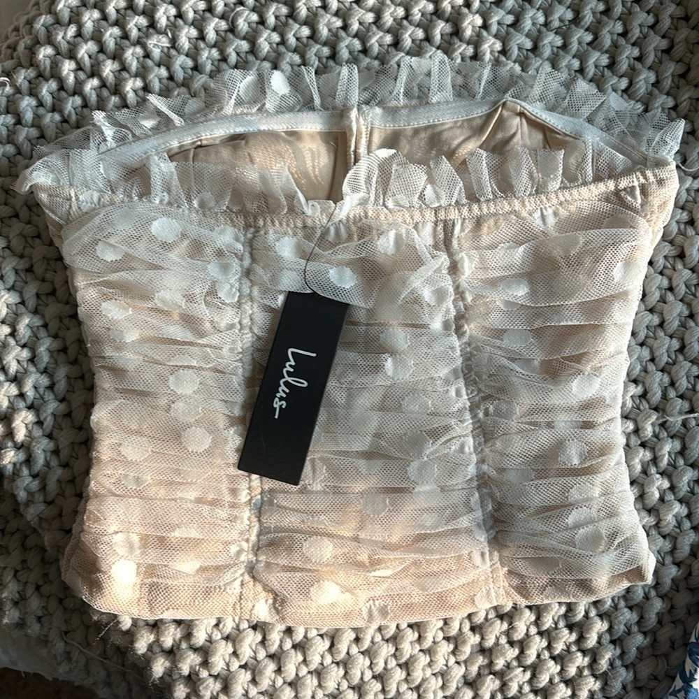 Lulu’s Crop Top - Picture 4 of 4